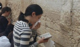 娱乐吃瓜君圆脸小花,娱乐吃瓜君带你揭秘娱乐圈小花背后的故事